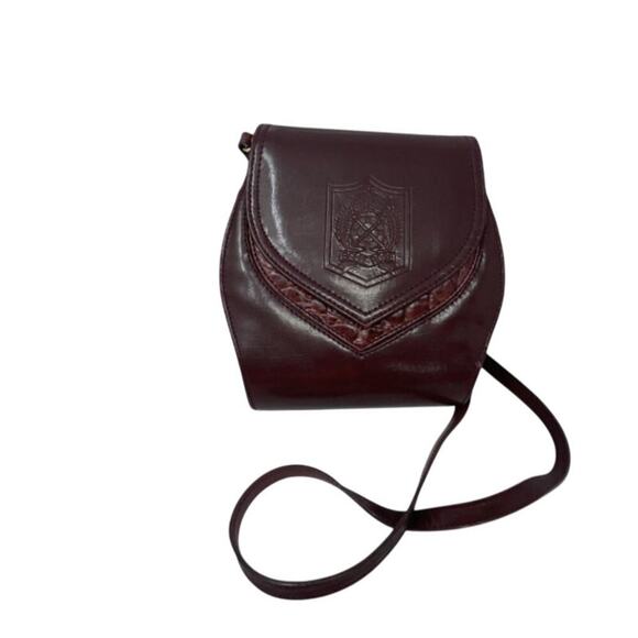 Belle Rose Womens Burgundy Embossed Leather Adjustable Strap Crossbody Bag - Picture 1 of 6